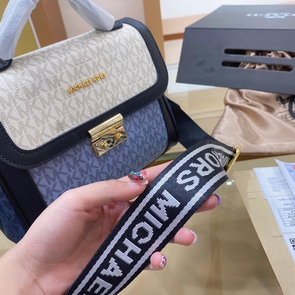 ❌ Sold❌ Michael Kors - Picture 6 of 6